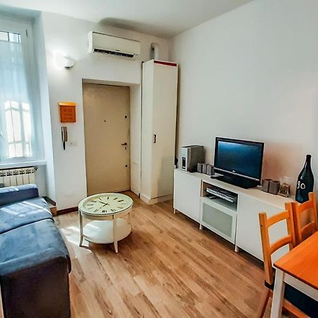 Altido Lovely 1-Br Flat With Easy Access To Centre Milánó Kültér fotó