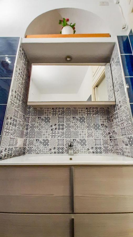 Altido Lovely 1-Br Flat With Easy Access To Centre Milánó Kültér fotó